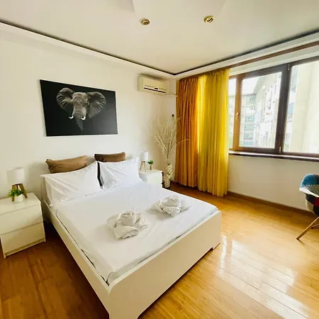 Old Town Ateneu Apartment *