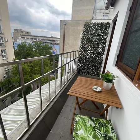 Old Town Ateneu * Bucharest