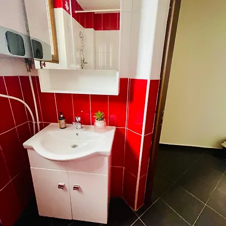 Old Town Ateneu * Бухарест