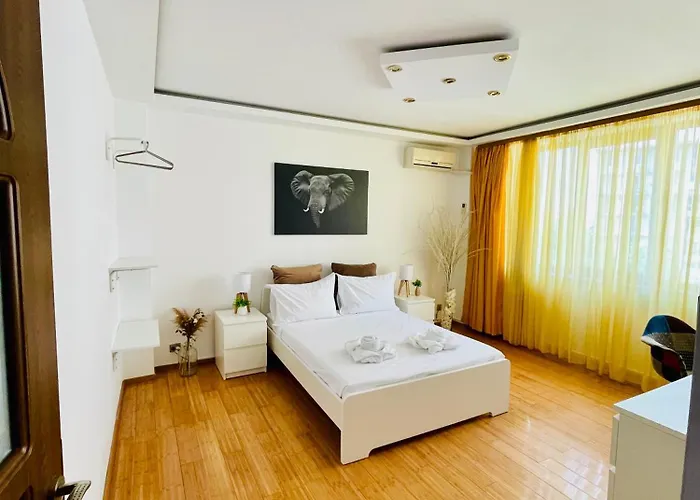 Old Town Ateneu * Bukarest